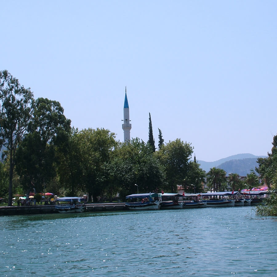 dalyan shore and mosque