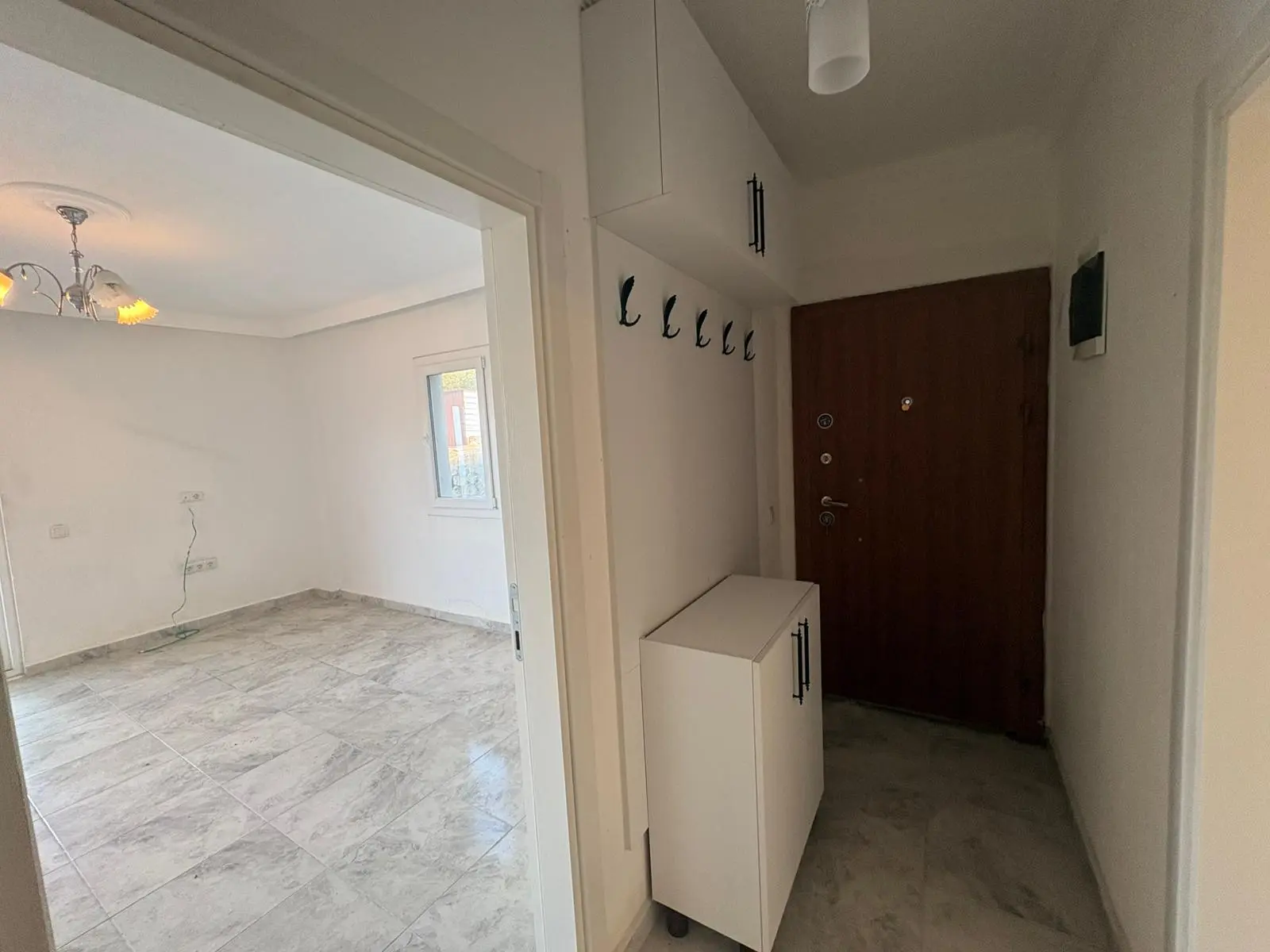 2-Bed-1-Bath-Apart-Gokbel111