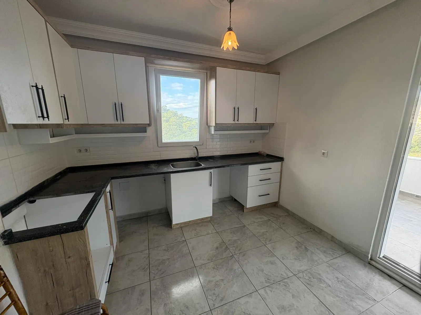 2-Bed-1-Bath-Apart-Gokbel311