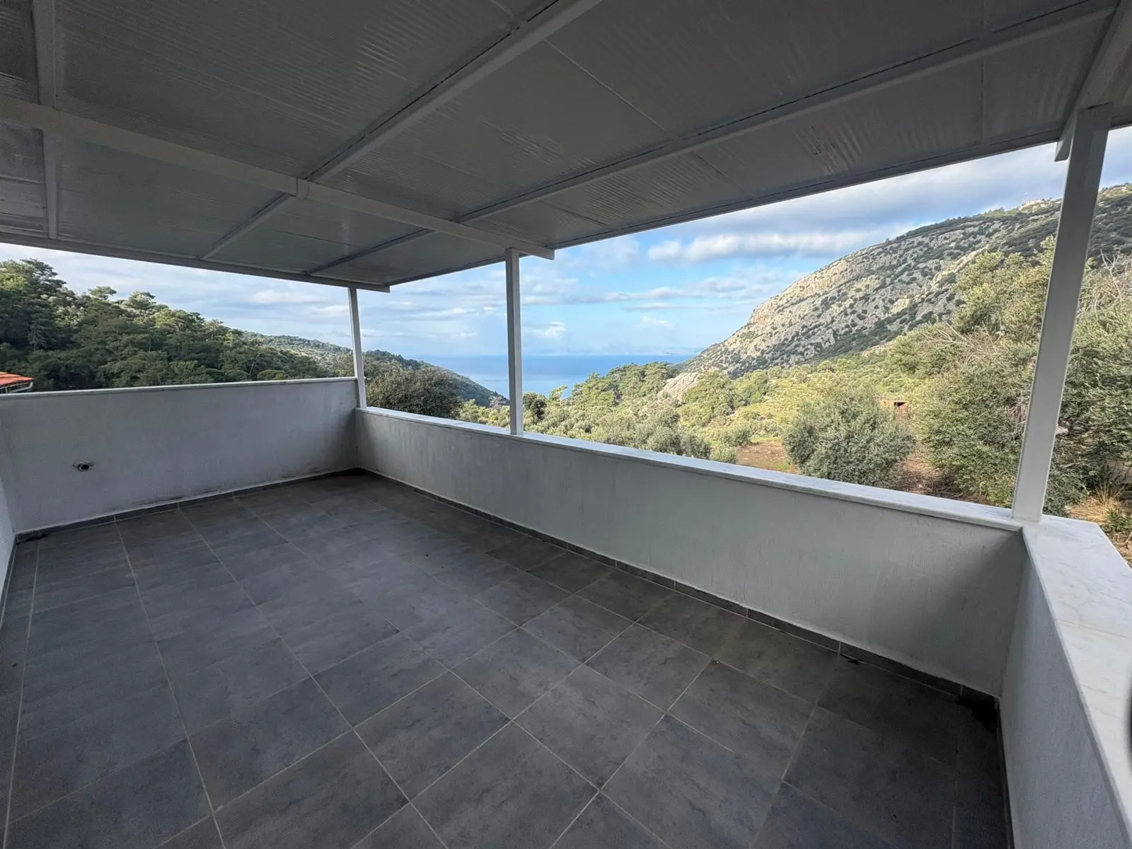 2-Bed-1-Bath-Apart-Gokbel331